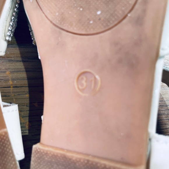 JJX Kids White Sparkle Bow Sandals Sz13 Rhinestone Pearl Embellished - Picture 8 of 8